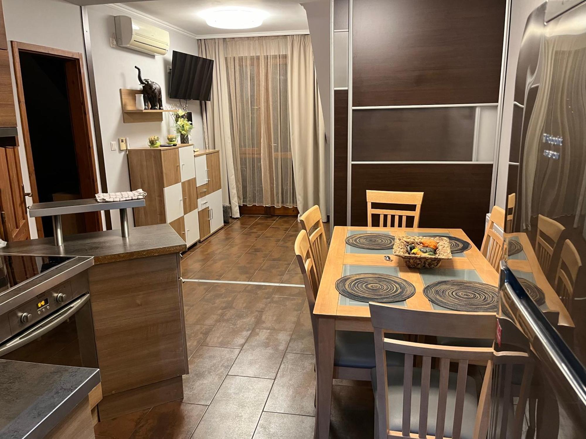 Brookforest Family Apartman Hajduszoboszlo Exterior photo